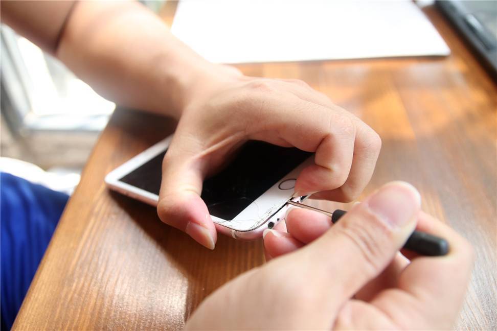 复活iphone6plus,苹果6splus屏碎了