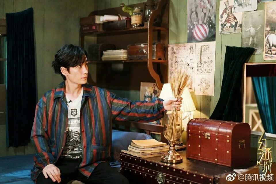 朱一龙幻乐之城小丑点评,朱一龙幻乐之城讲的是什么