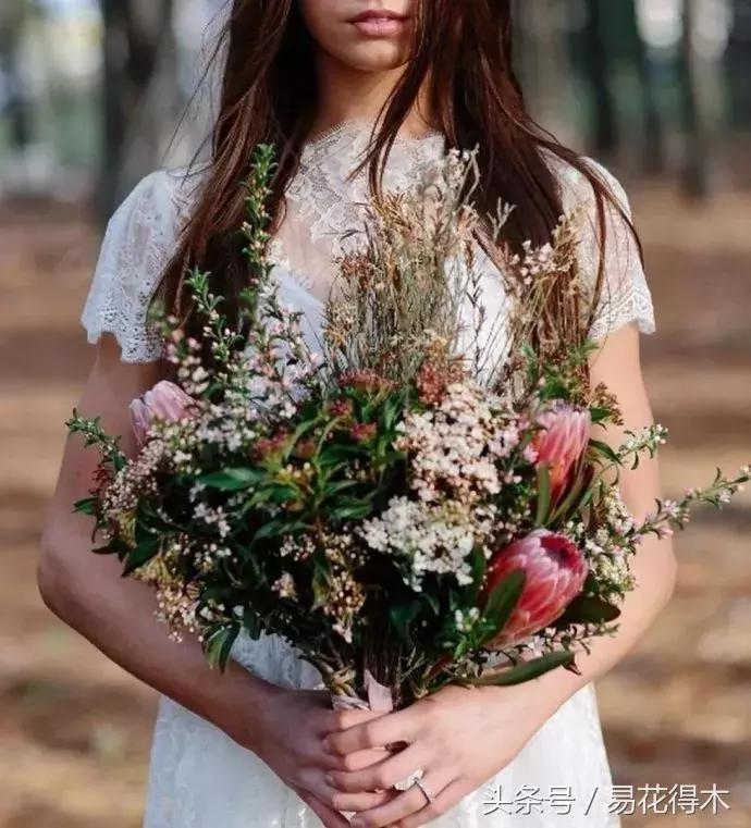 复古手捧花的最佳搭配,手捧花最佳搭配图片