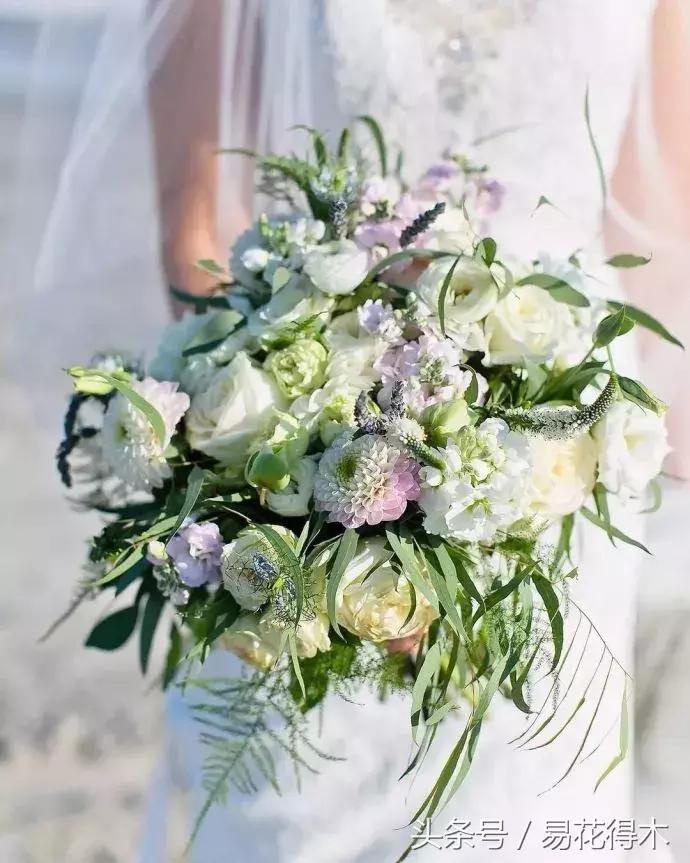 复古手捧花的最佳搭配,手捧花最佳搭配图片