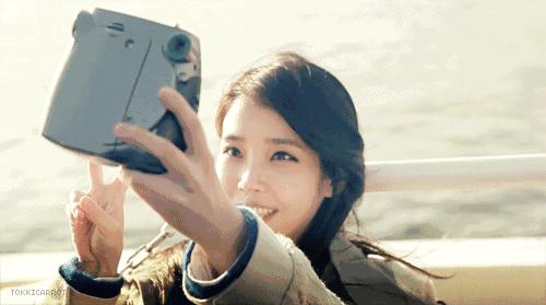 拍照pose技巧和方法,女生拍照剪刀手pose