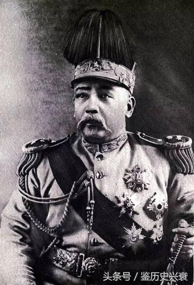 袁世凯只当了几十天皇帝，为何有很多“袁大头”,还使用了很久？