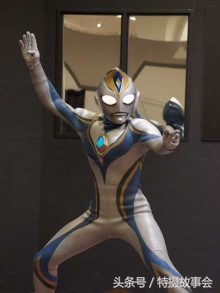 濂ョ壒鏇间笌鍋囧ゥ鐗规浖,鍋囧ゥ鐗规浖鐜╁叿瑙嗛