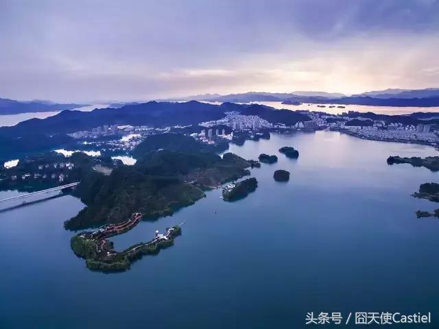 一位大叔改造农村自建房,40多岁大叔改造海景房