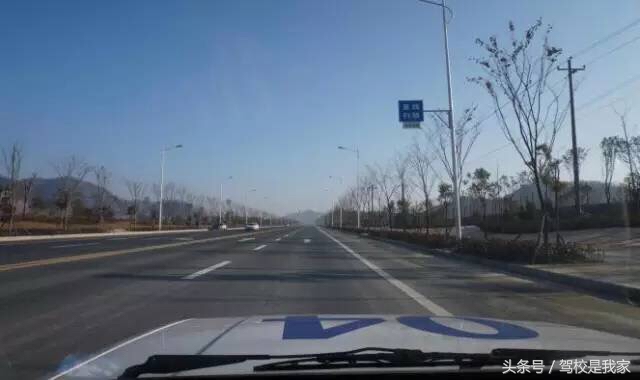 科目三考直线行驶前面有车怎么办,科目三直线行驶时前方有车怎么办