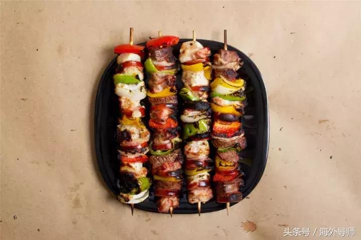 世界人民为这个问题吵翻了天：哪道菜最能代表你的国家？