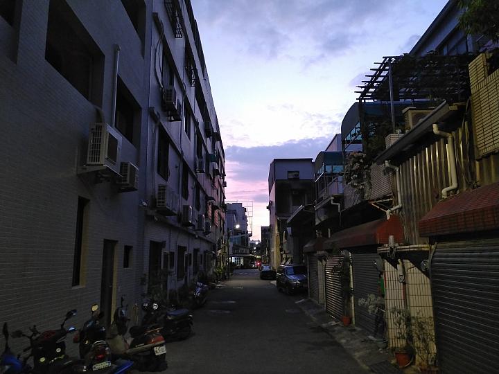 生而硬派！测距、空气检测、热成像三合一CATS61最牛铁人手机！