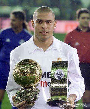 足球历史上大满贯的球员有哪些,足球史上十大球王排名榜名单