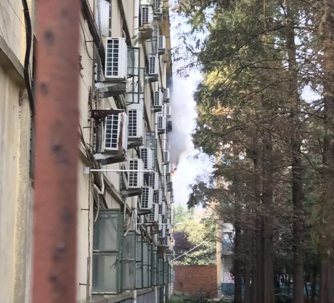 阜阳师范大学宿舍着火视频,阜阳师范大学火灾