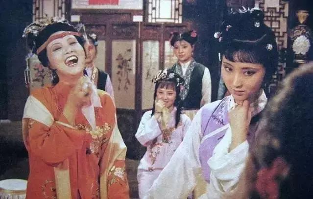 红楼梦袭人名字含义,红楼梦人物名称隐藏含义