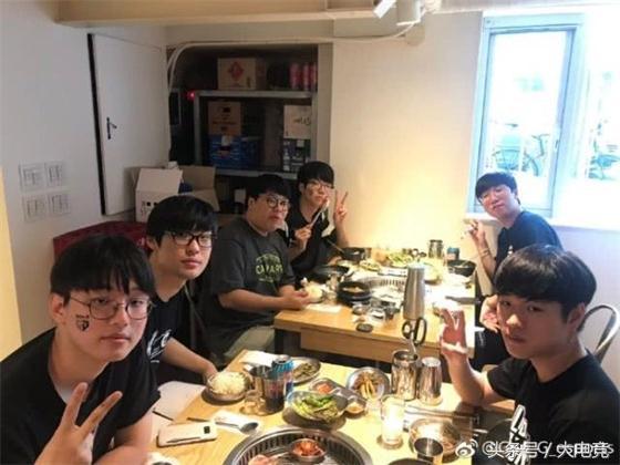 英雄联盟s8rng对阵c9香锅,英雄联盟s8总决赛uzi