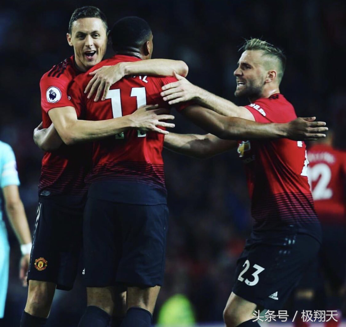 穆里尼奥对曼联的表现,曼联2-0纽卡夺冠解说