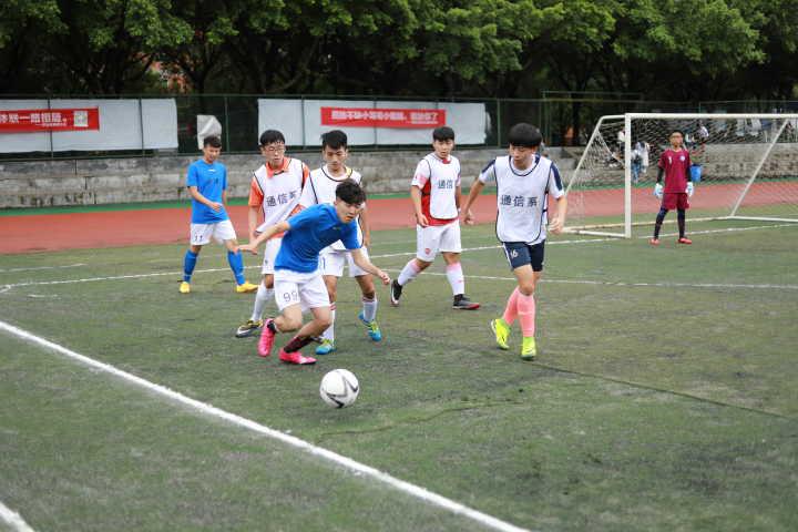 校园足球新生杯,迎新杯篮球赛用激情挥洒汗水