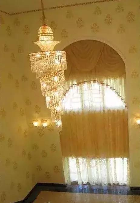 半圆弧窗幔窗帘效果图,别墅窗纱幔头效果图
