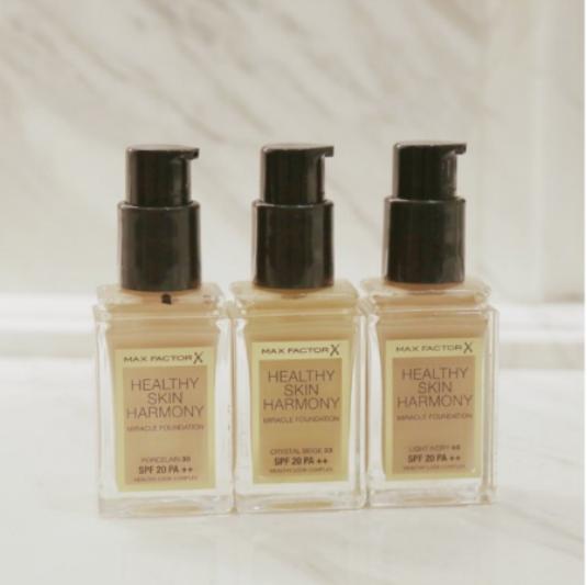 烟酰胺气垫粉底液,光感透润烟酰胺养肤粉底液