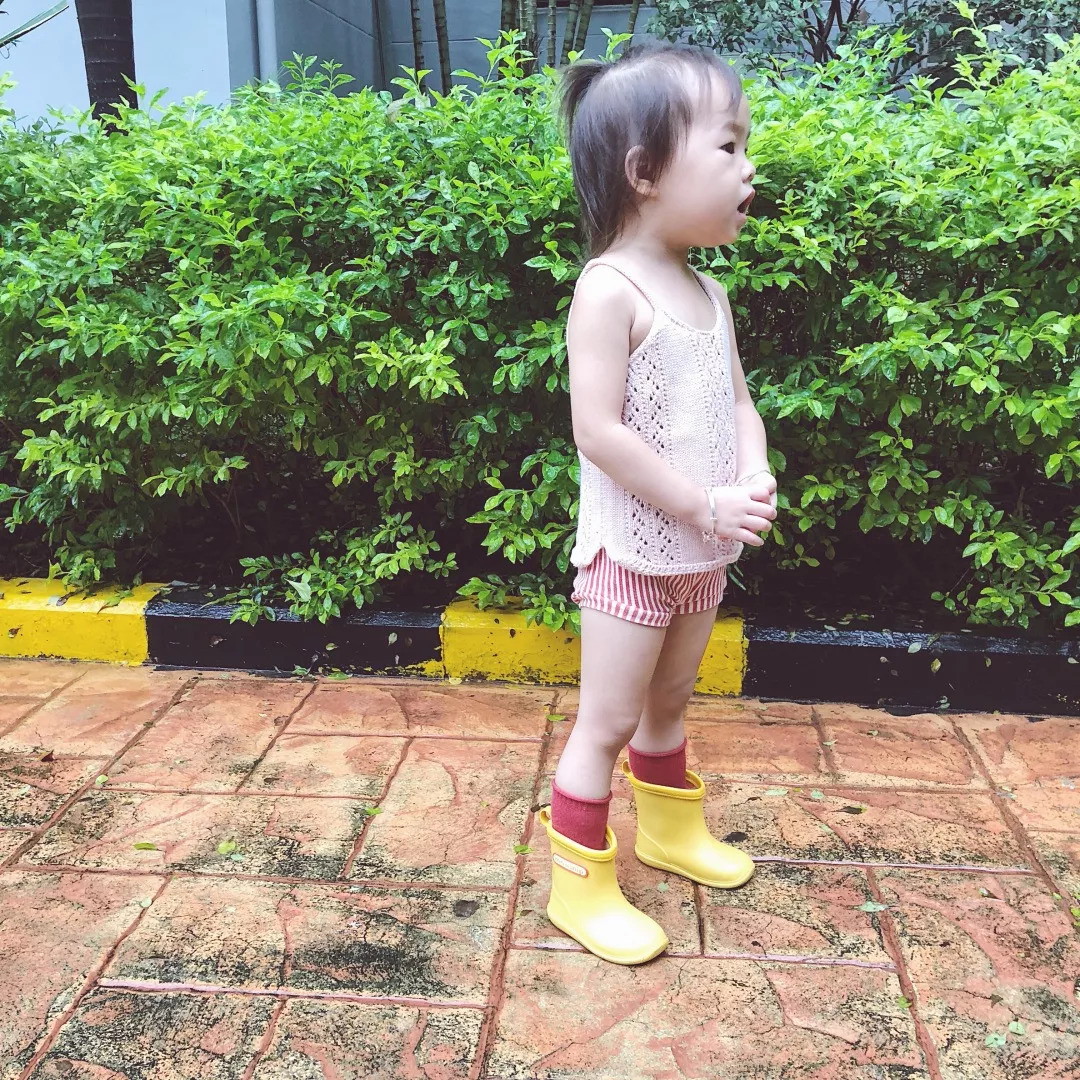 你“嗤之以鼻”的雨靴，其实是潮娃们最想要的礼物