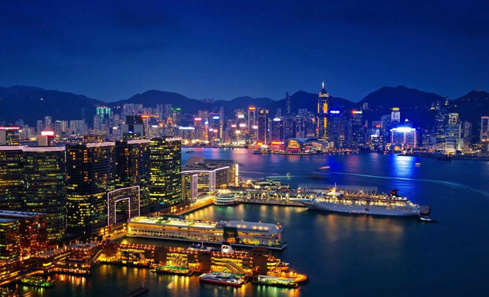 香港国际经济贸易中心的地位,香港对外贸易优势分析图