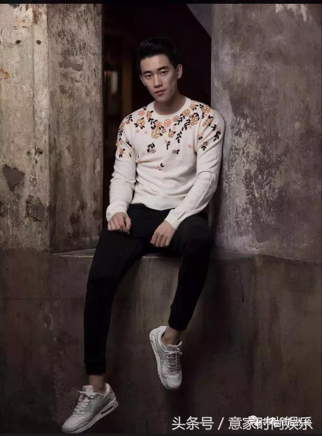 采访别人一身衣服多少钱,采访男生一身穿搭几十万