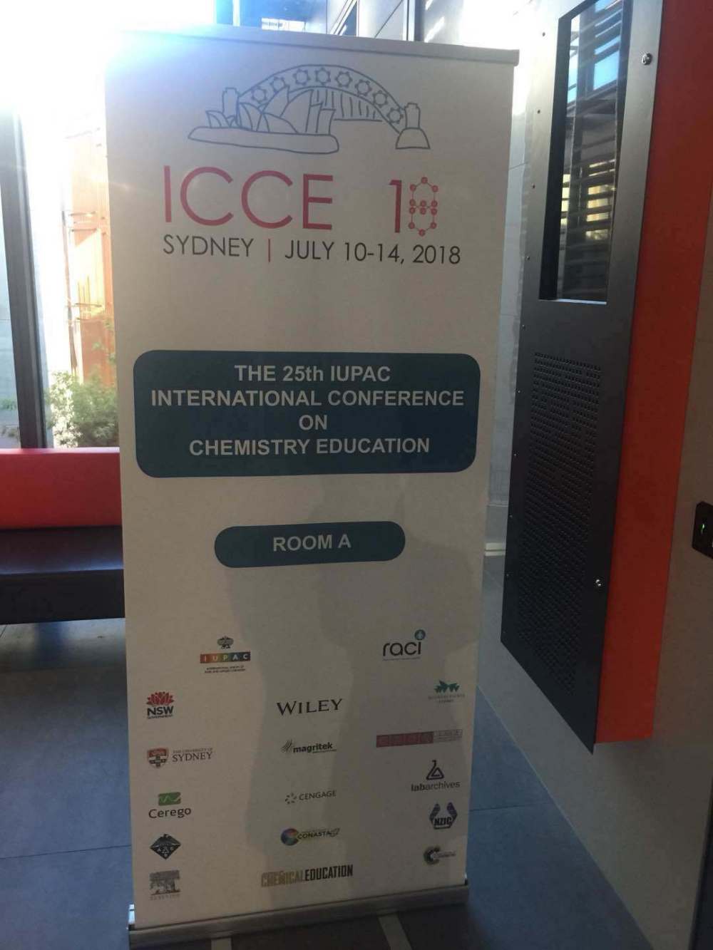 名侦探柯南中的化学知识探秘,名侦探柯南与化学探秘图书