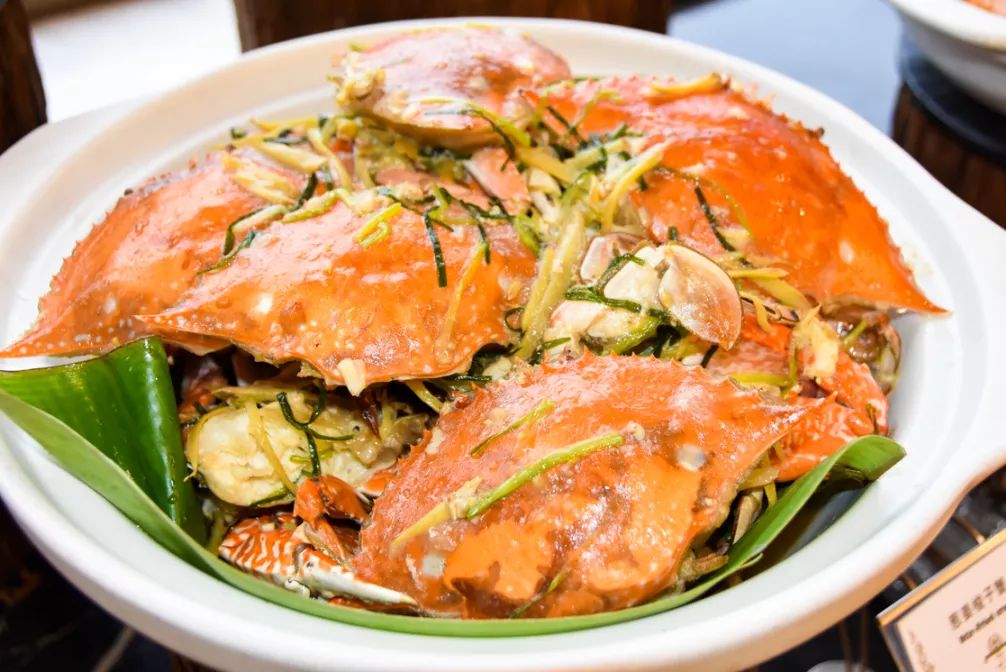 从320公里搬来“蟹中白富美”！北外滩酒店首创白兰地醉蟹畅吃！