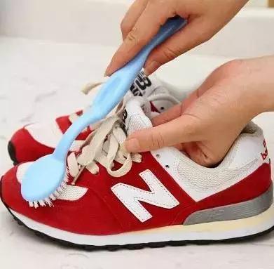 全自动洗衣机洗鞋的正确方法,洗鞋不用洗衣机怎么最快干