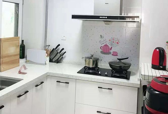 人造石橱柜好还是不锈钢橱柜好,灶台是不锈钢好还是人造石好