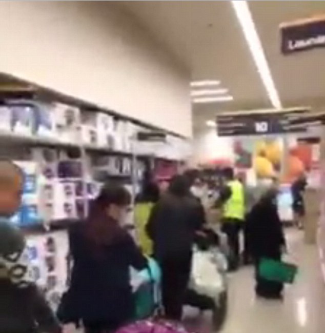 澳洲代购抢奶粉事件,澳大利亚代购奶粉事件