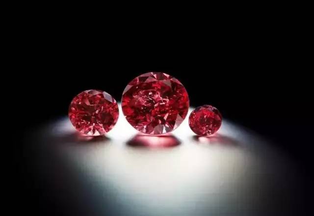 红钻燃烧的样子,红钻新世界狂欢