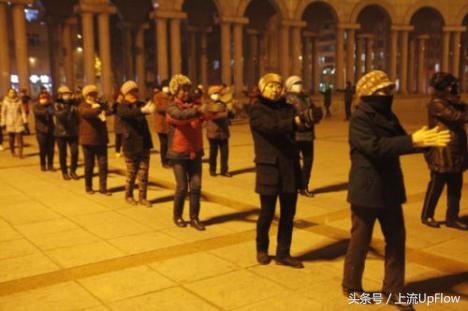 让一让歌曲原唱,真正的东北摇滚