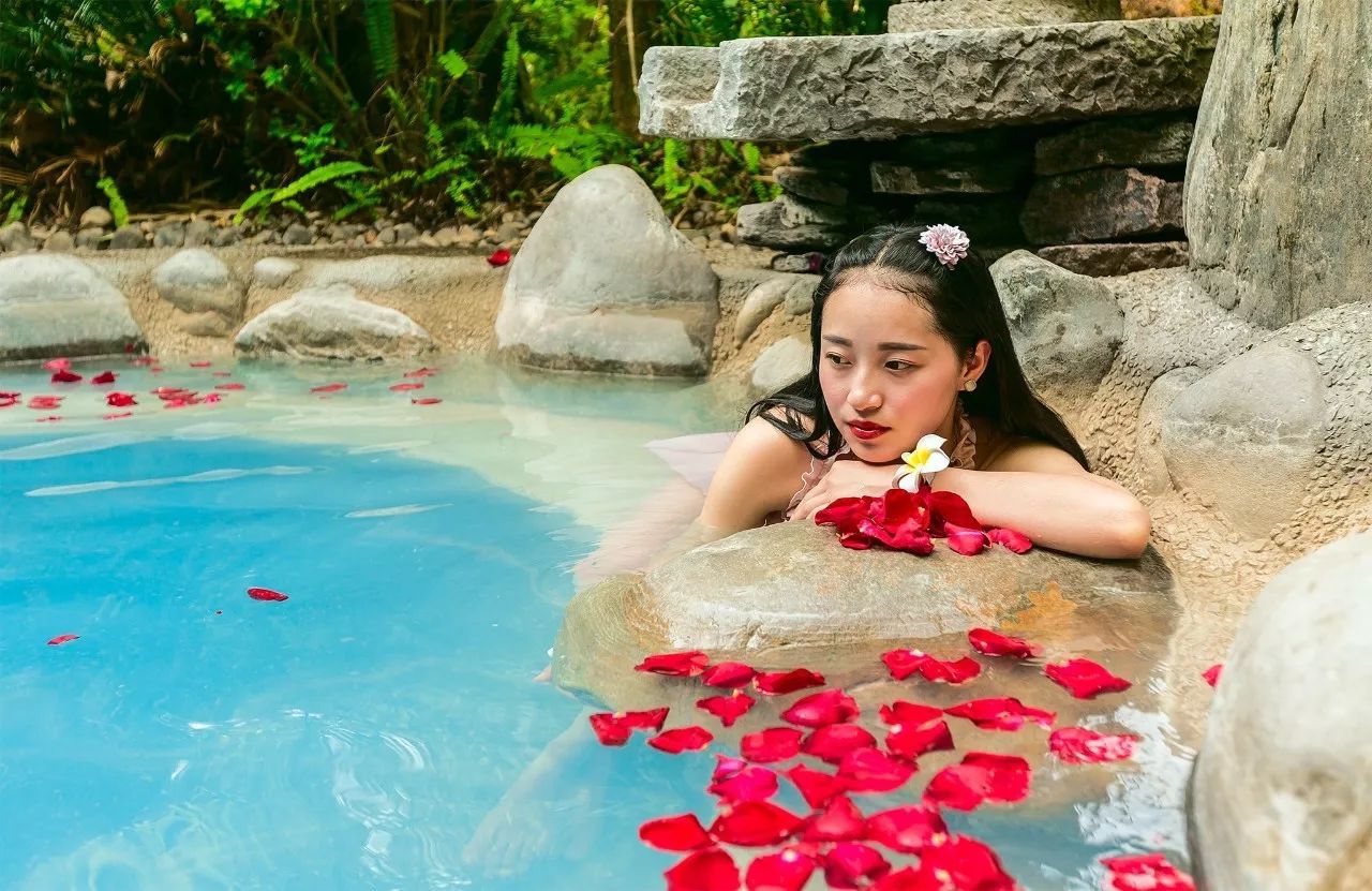 看火山泡温泉,看火山的美景