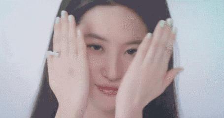 开学大战拉响预警，斩男不能只靠穿，皮肤不好试试看？