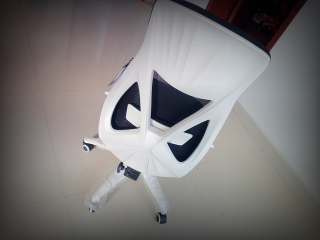 黑白调可躺办公椅,网易严选黑白调人体工学椅