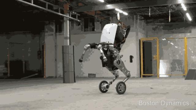 机器人跑酷太空步,机器人跑酷单脚跳上阶梯