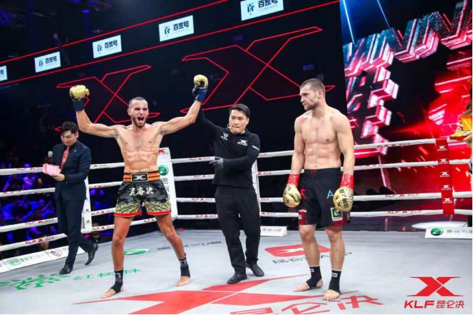 中国独苗冯兴礼强势晋级诸神4强，奇利亚宝刀未老KO对手太给力