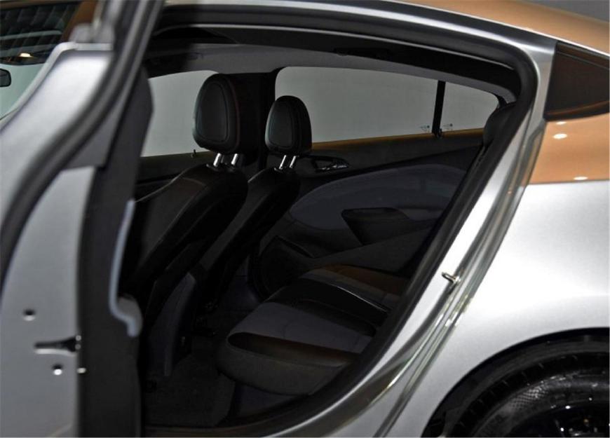 大黄蜂车型最新款,大黄蜂新款老款对比