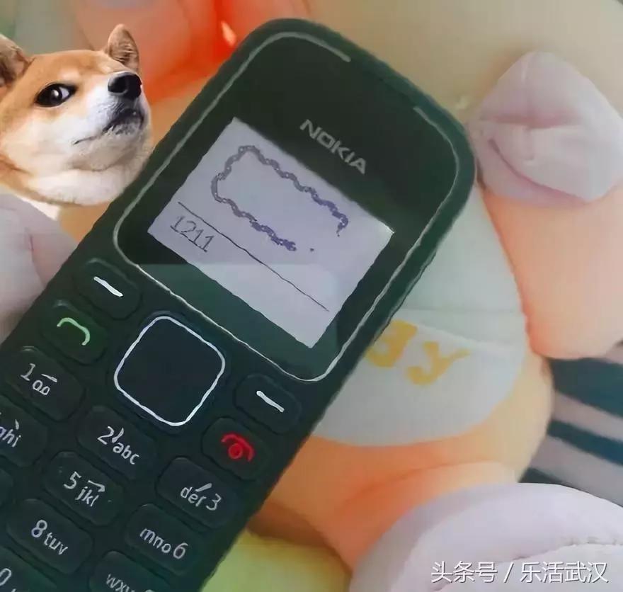 你还记得第一部手机吗,你还记得你人生第一部手机吗