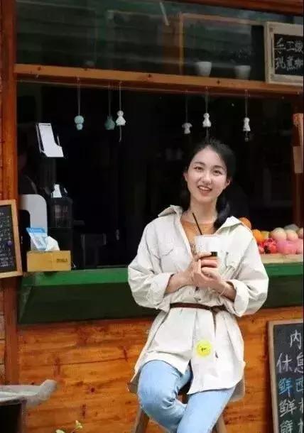 温州美女自办故事会，累积*放播**量达9万，有人听她的声音才能入睡