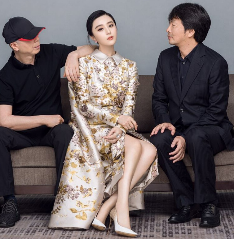 鍙嶇洰鎴愪粐鏄庢槦,鍗冧竾绮変笣鍒嗛亾鎵暢