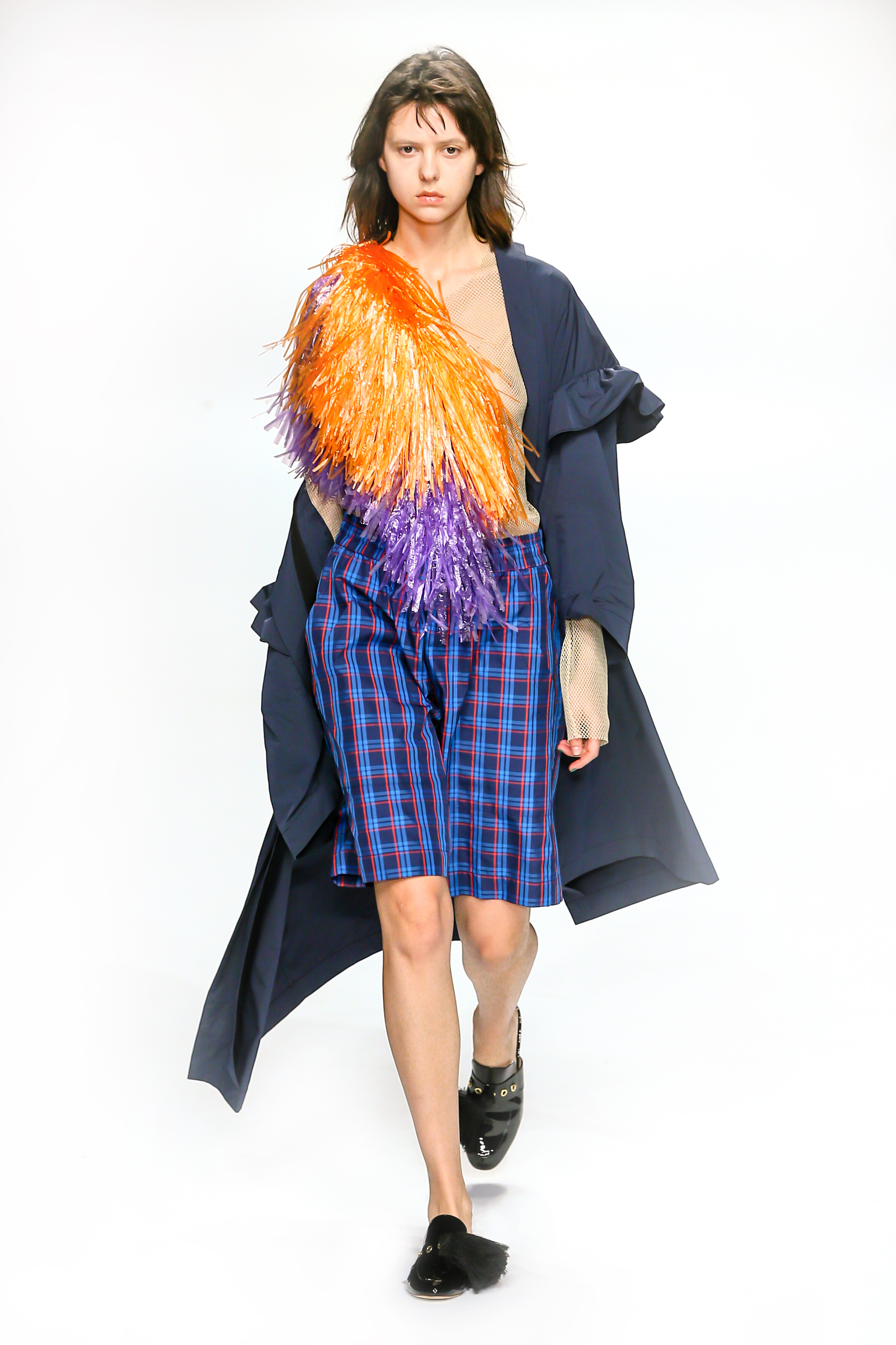 DOUCHANGLEE最新2019春夏SIGNAL系列挑战信号错置服装尺度