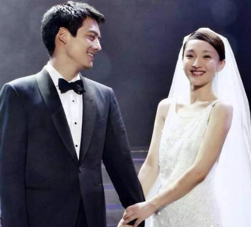 最近唐嫣罗晋消息 (唐嫣罗晋官宣小时候合照是真的吗)