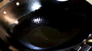 冷锅串串香不收锅底,热锅串串的做法