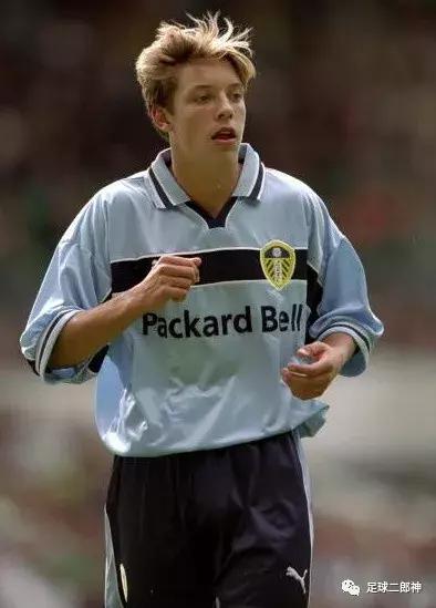 为曼联踢断腿的男人,为曼联付出一切的球员