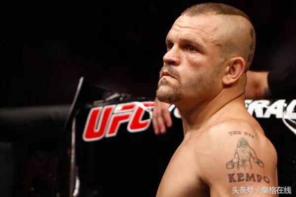 ufc摔跤ko,ufc选手跟摔跤冠军比赛视频