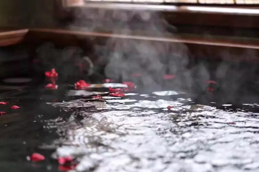 南京汤山温泉天气,汤山风景区秋天