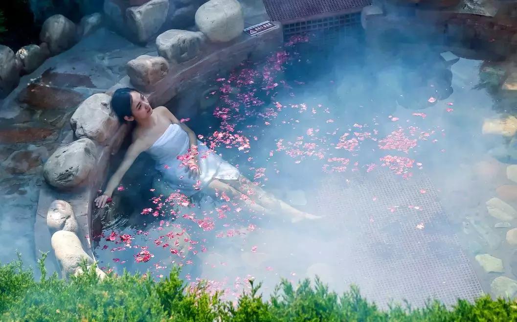 秋意浓，又到了泡温泉的好时节！南京汤山可真是个泡温泉的好地方