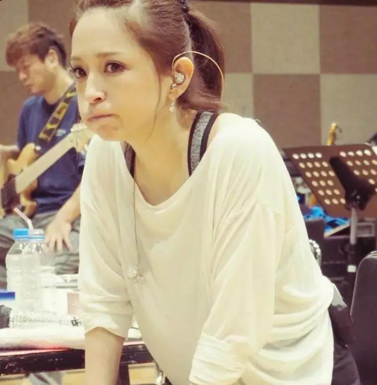 耳朵失聪一个眼睛失明几级残疾,耳朵失聪身体失去平衡