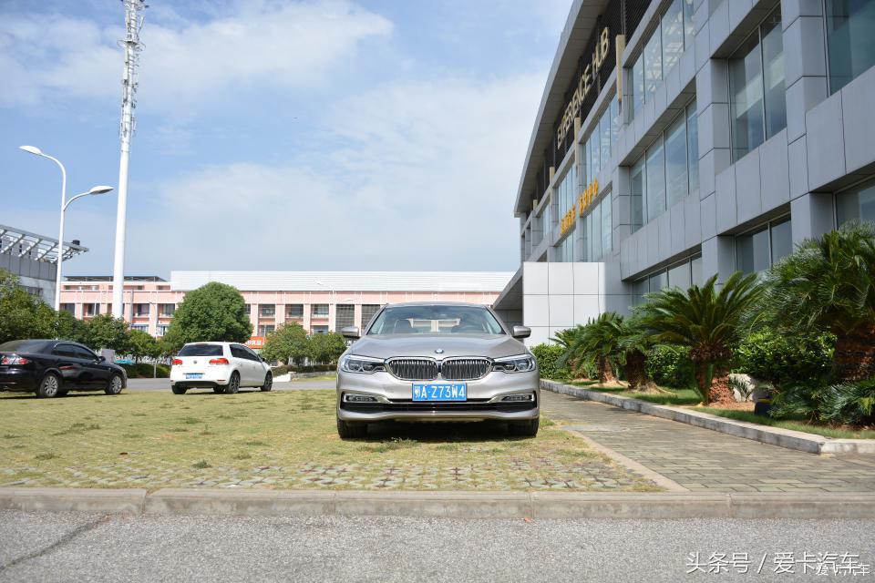 宝马豪华轿车5座,宝马2024高级豪华轿车