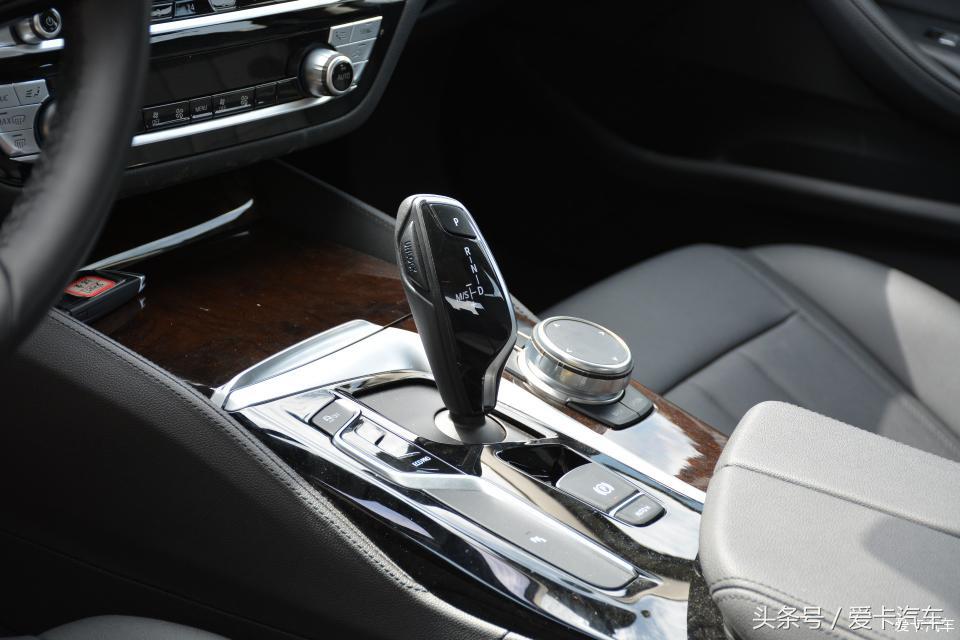 宝马豪华轿车5座,宝马2024高级豪华轿车