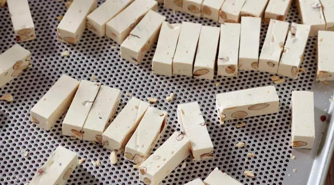 台湾人回大陆必买的特产,港澳特产必买清单