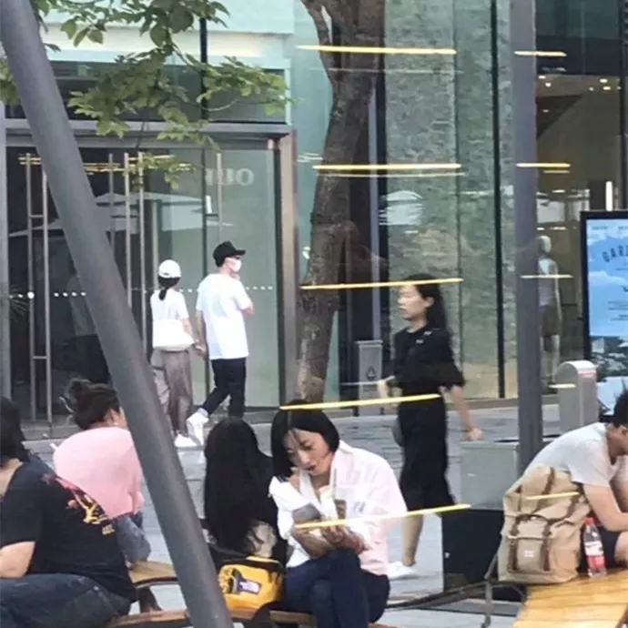 赵丽颖与冯绍峰最近之间的情况,赵丽颖冯绍峰他们两人的合唱